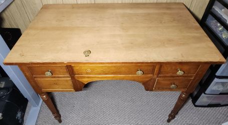 Vintage Leopold Stickley Original Cherry Valley Vanity Desk