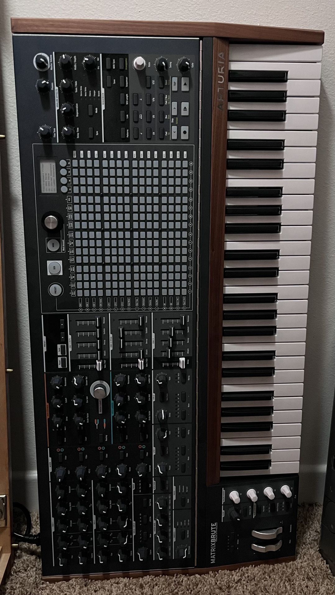 Arturia MatrixBrute