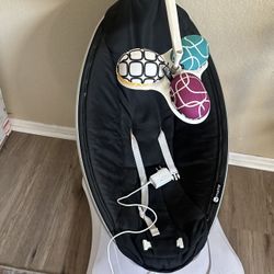 4moms swings with different motions/sounds 