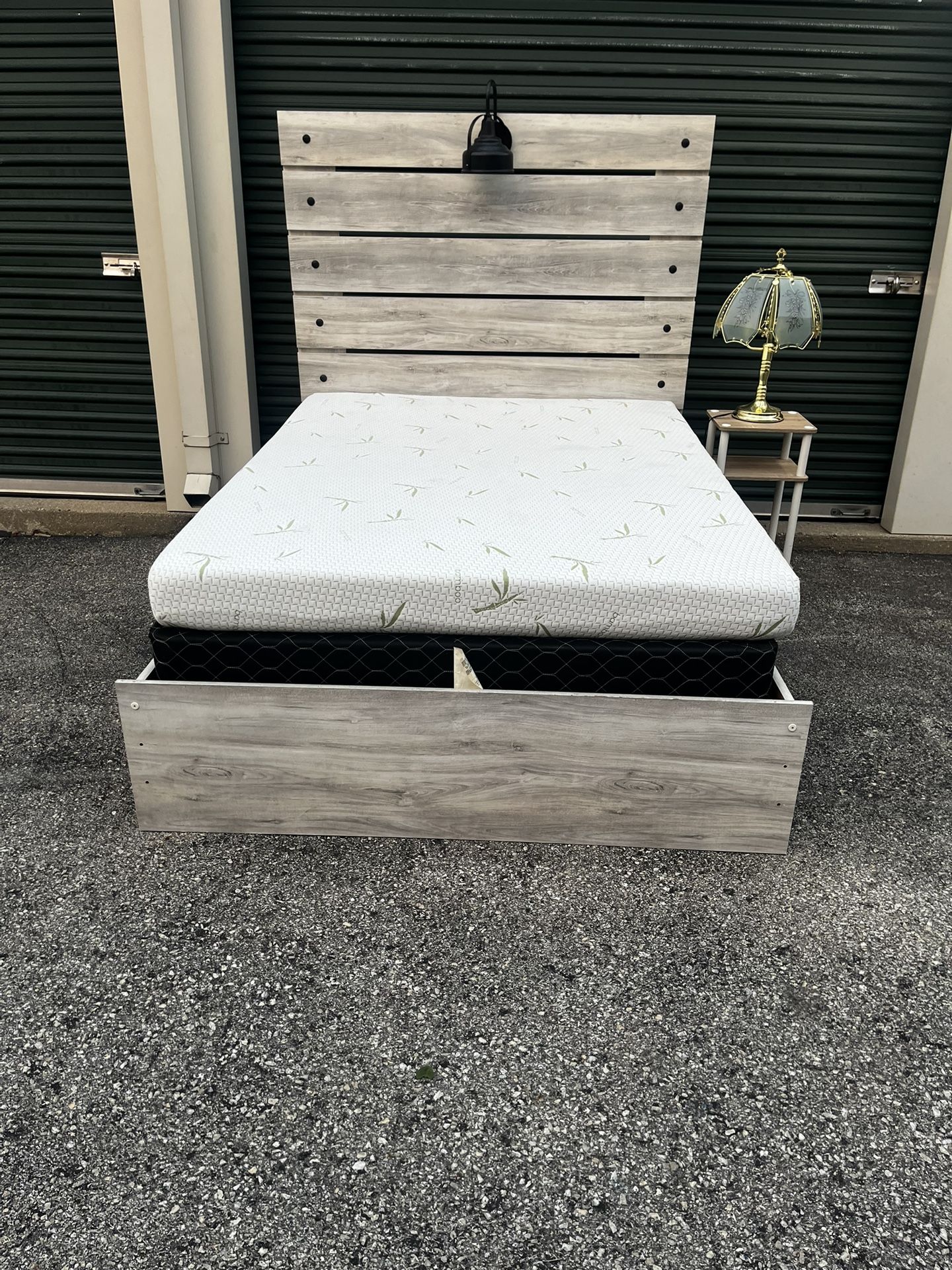 Full Size Bed Cash Only