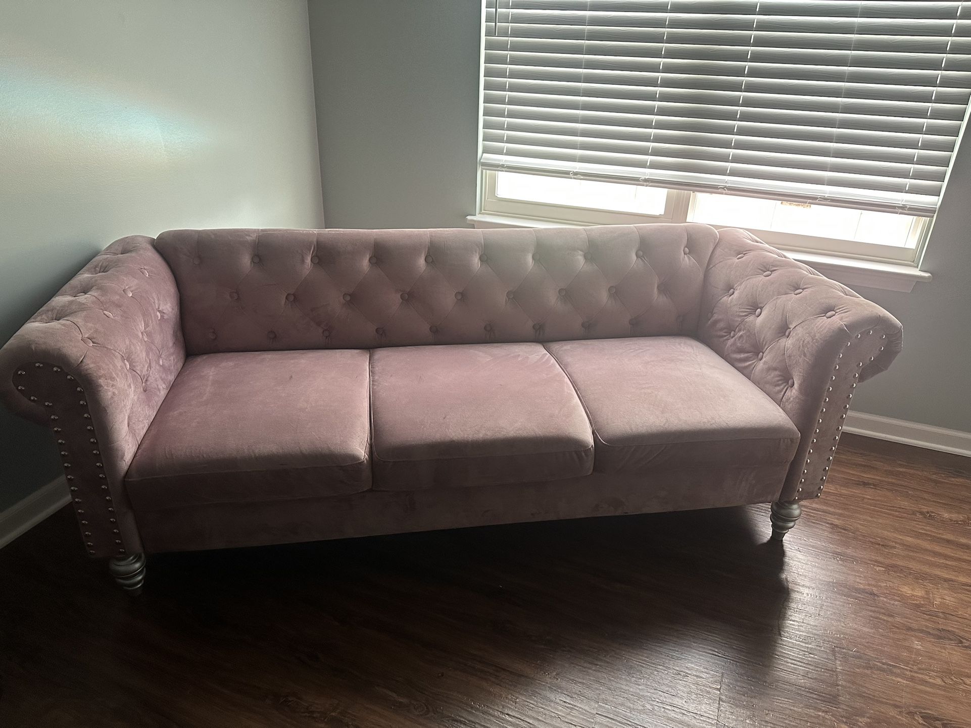 PINK COUCH