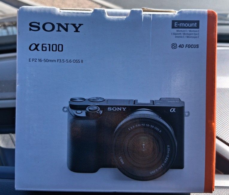 Sony - Alpha 6100 Mirrorless 4K Video Camera with E PZ 16-50mm Lens Black