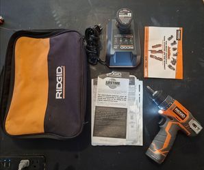 RIDGID 12-Volt Lithium-Ion 3/8" 2speed Cordless Drill Kit w/Batteries