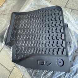 Audi Q7 All Weather Floor Mats