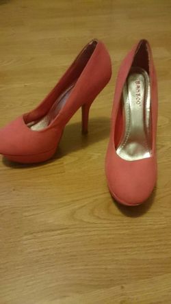 Pink Bamboo heels size 8