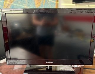 Samsung 32” 1080p LCD TV – Works Great – Good Condition