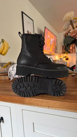 Steve Madden black Betty combat boots
