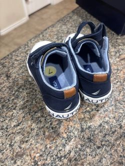 Náutica Tennis Shoes Size 7 Toddler