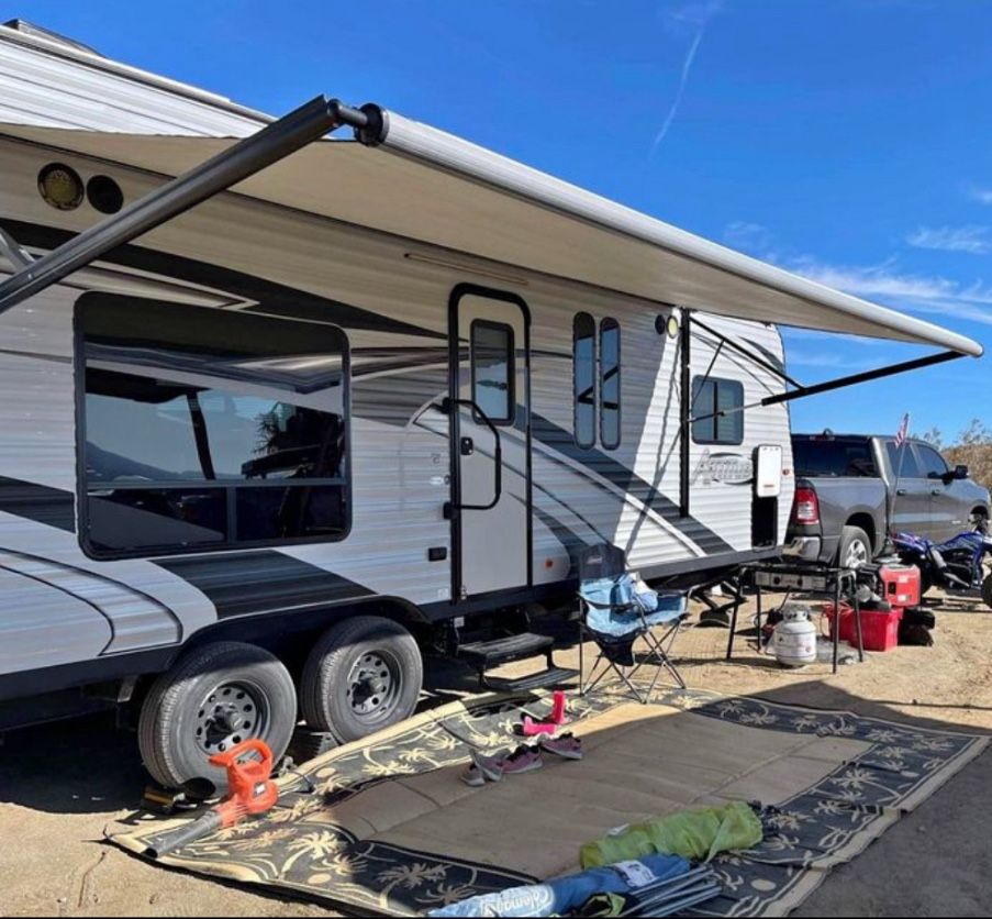 2019 Eclipse Attitude Toy Hauler 27SA