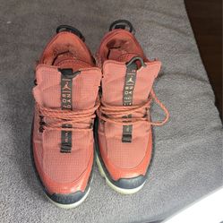 Jordan’s Air MAE Size 6 $80 Cash Only 