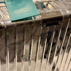 Authentic Rimowa x Tiffany & Co. Rock Cut Cabin Silver Rolling Suitcase