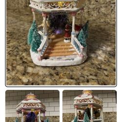 2002 Avon "Holiday Splendor Lighted Fiber Optic House" Christmas, Gazebo Accessory Kit