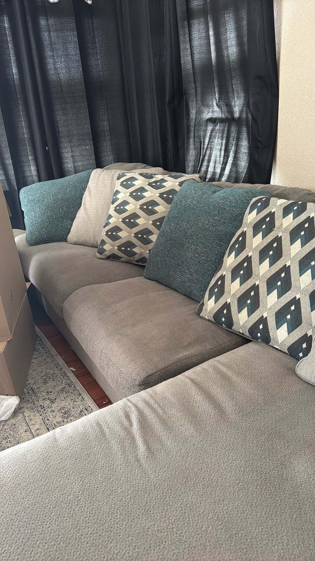 GREY COUCH FOR SALE WITH THROW PILLOWS
