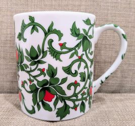 William & Sonoma Mug Green Vine Red Flowers Floral