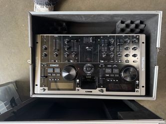 Numark iCDMIX2 DJ Station w/ Hard Case