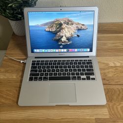 Apple 13in MacBook Air 2017 1.8GHz Core i5 CPU, 8GB RAM, 128GB SSD