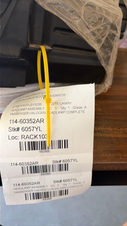 Right Front headlight 2015 Toyota Canery SD