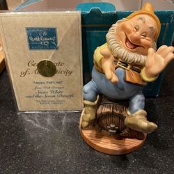 Disney Wdcc From Snow White "Happy That's Me. In Box With Coa.