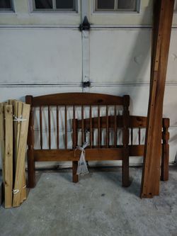 Bed frame Single Size $30