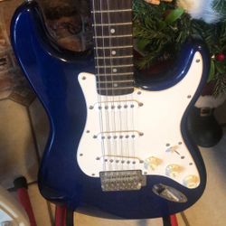 Squire Strat {Affinity} Series By Fender 🎸 All In Excellent Condition. ~ ⭐️ Your Choice~ $120 ⭐️ Please See All Pictures 