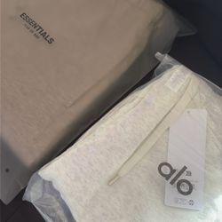 Essentia’ls & alo  Sweatpants 