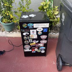 Mini Refrigerator 