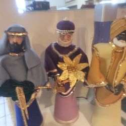 Price Is Firm.. Beautiful Three Wise Men Tabletop Figures 