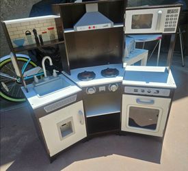 Kids kitchen