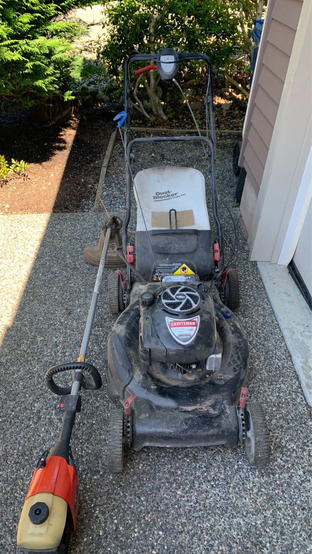 Craftsman 700 mower and craftsman 32cc gas weed eater for Sale in
