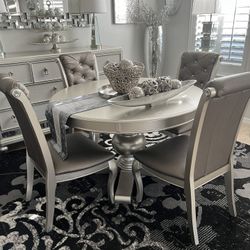 🌟Beautiful Silver Wood Glam Dining a room Set! Table With 4 Chairs And Buffet🌟