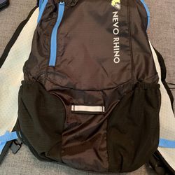 NEVO RHINO Lightweight Hydration Backpack, Running Backpack w/2L Water Bladder