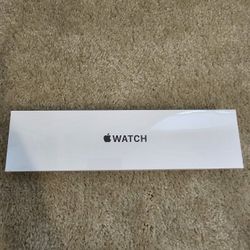 Apple Watch SE (1st gen) GPS, 44mm Space Gray Aluminum Case with Midnight Sport Band - Regular.