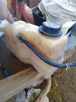 F150/ Expedition Water Reservoir