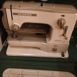 Bernina Sewing Machine 530-2 (1960s). Deer Vly 67th Ave