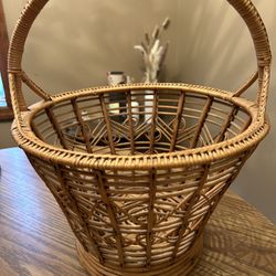 Large Wicker Basket With Handle 