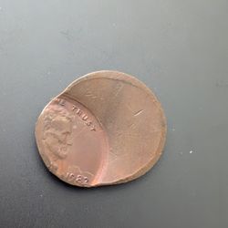 1982 Full Date Way Off Center Mint Error Cent