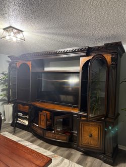 Large Traditional Wood Entertainment Center Wall Unit