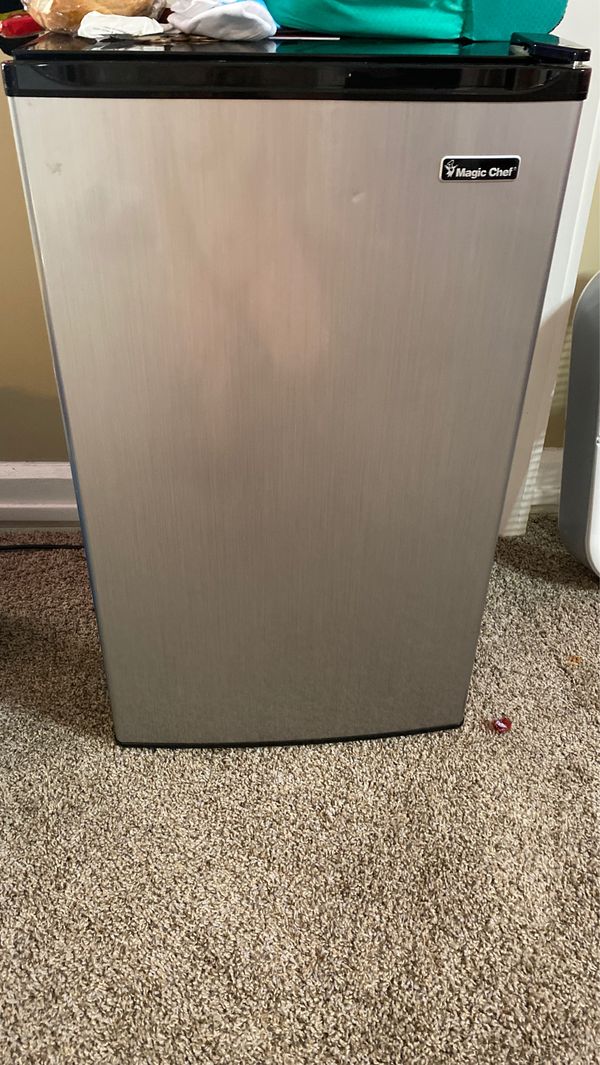 College size refrigerator for Sale in Cleveland, OH OfferUp