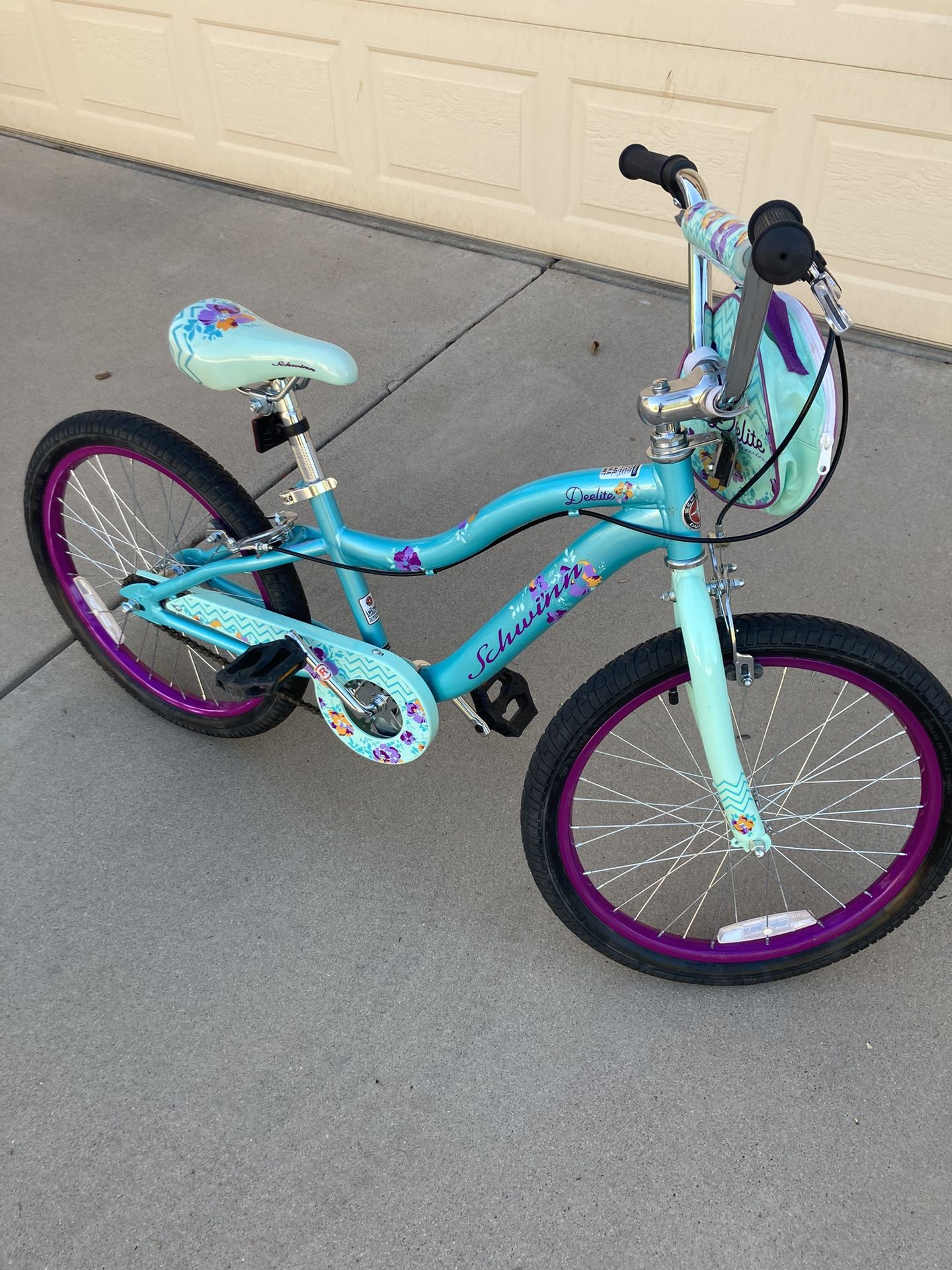 Schwinn Girls Bike 20 inch wheels
