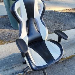 Gaming Chair *price drop*