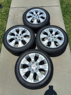HONDA ACCORD OEM  SET OF 17" RIMS AND 225/50/17 MICHELIN TIRES, 5X114.3 SAME AS 5X4.5 BOLT PATTERN