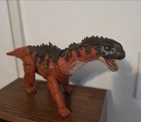 Jurassic World Dominion Massive Action Ampelosaurus Dinosaur Action Figure Toy, Attack Motion,6" H x 14" L.