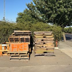 Wood Pallets And 2x4 Wood Frames