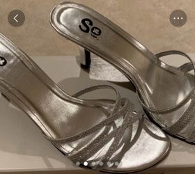 New-SO Silver Slip-On Silver Heels-size 8 Med