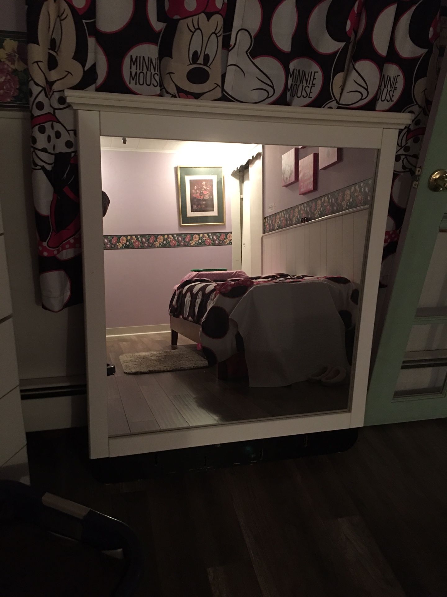 Mirror - dresser