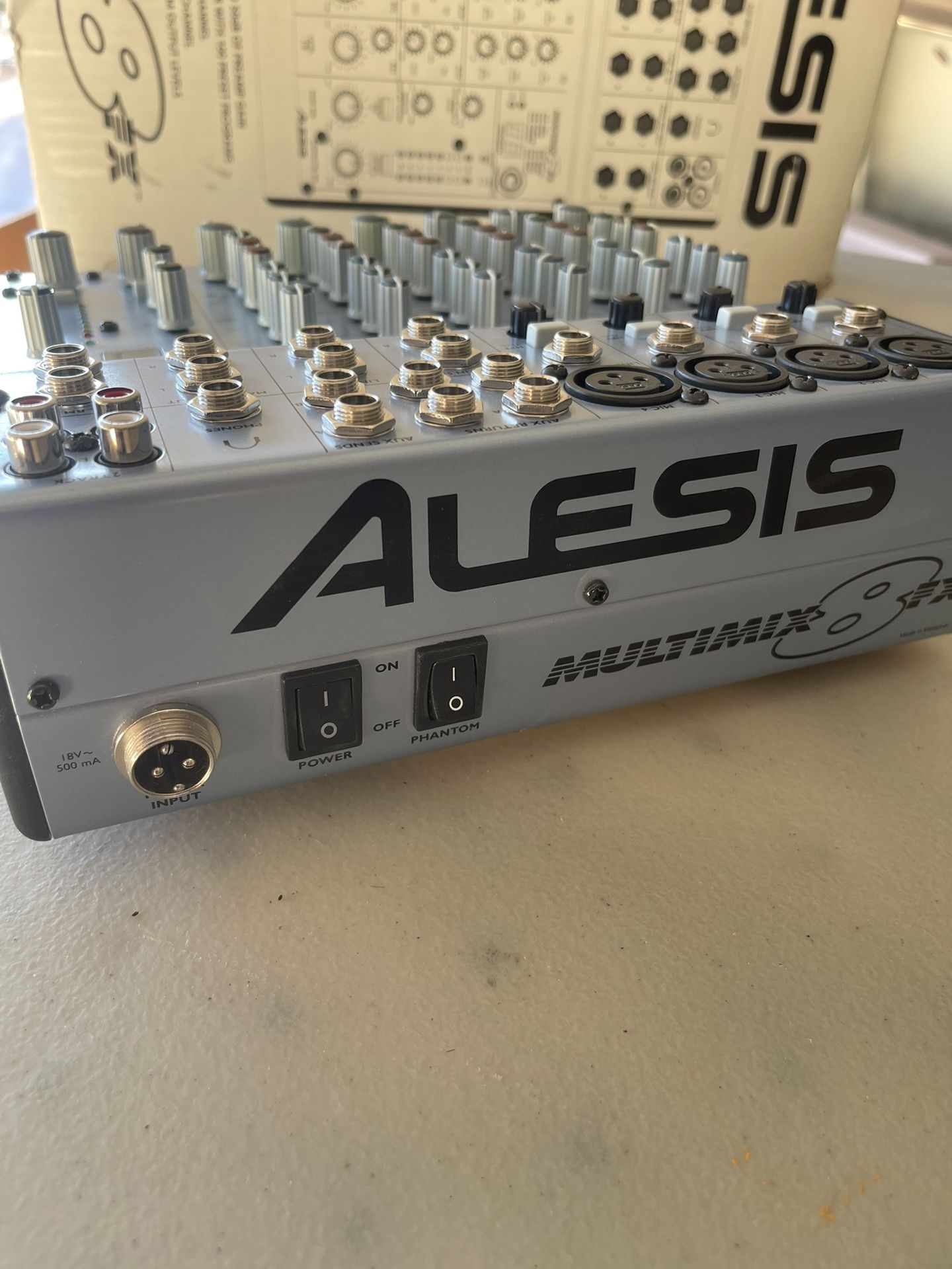 ALESIS MultiMix 8FX Mixer