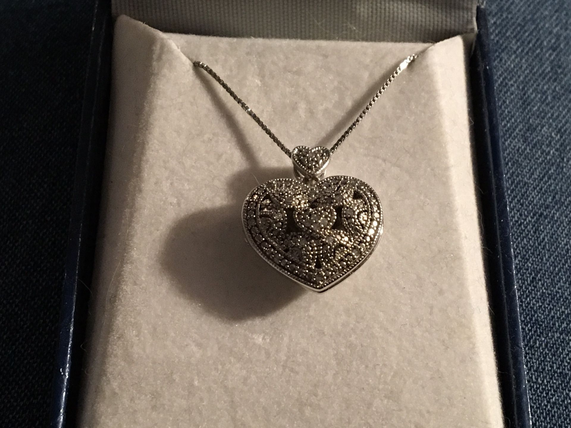 925 diamond heart locket
