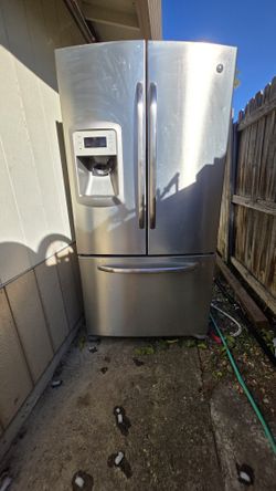 GE Fridge 250 OBO