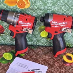 MILWAUKEE M12 FUEL 12-VOLT LITHIUM ION BRUSHLESS CORDLESS GEN-4 HAMMER DRILL AND IMPACT DRIVER 