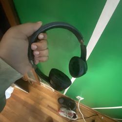 Beats Solo 4